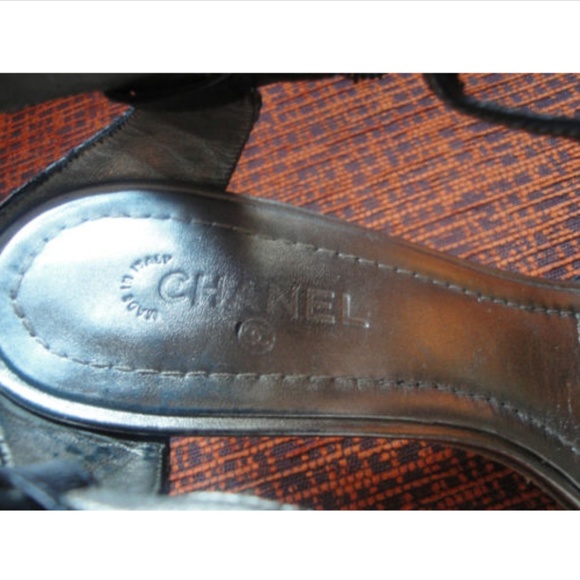 Chanel T-Strap Black Leather Sandals SZ 6 - Picture 3 of 6